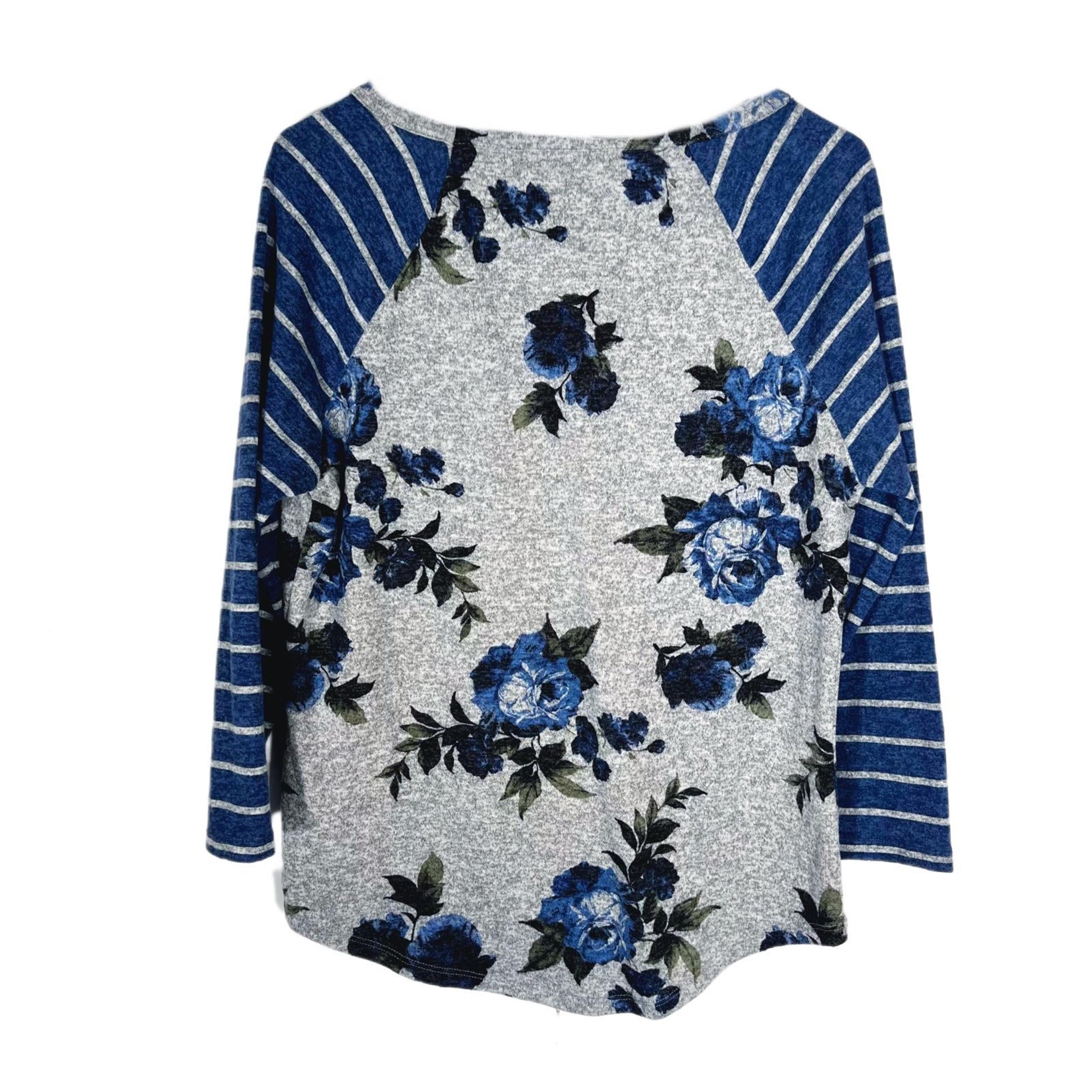Absolutely Famous Women’s Top Sz-L Pullover Blouse With Blue Floral Print