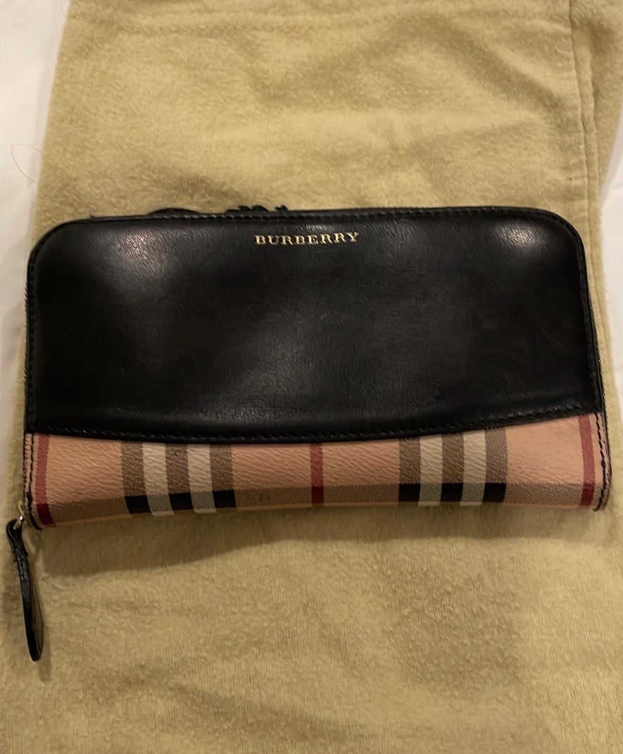 Burberry House Check Derby Leather Zip Around Wallet