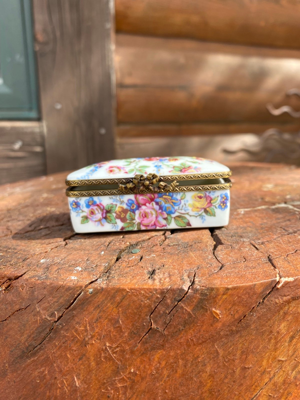 Limoges Stamp Holder With Quill/Feather-Hand Painted Box In Excellent Condition!