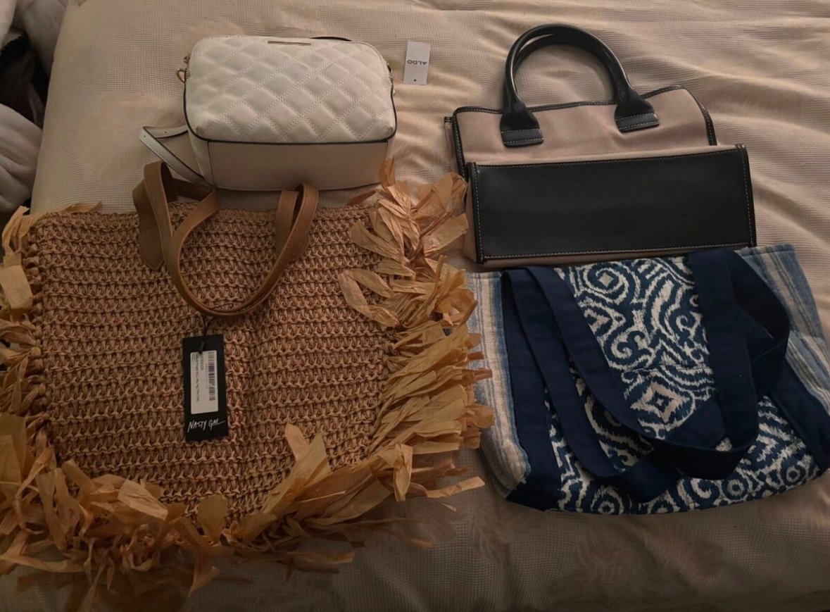 Lot of 4 womens pocketbook