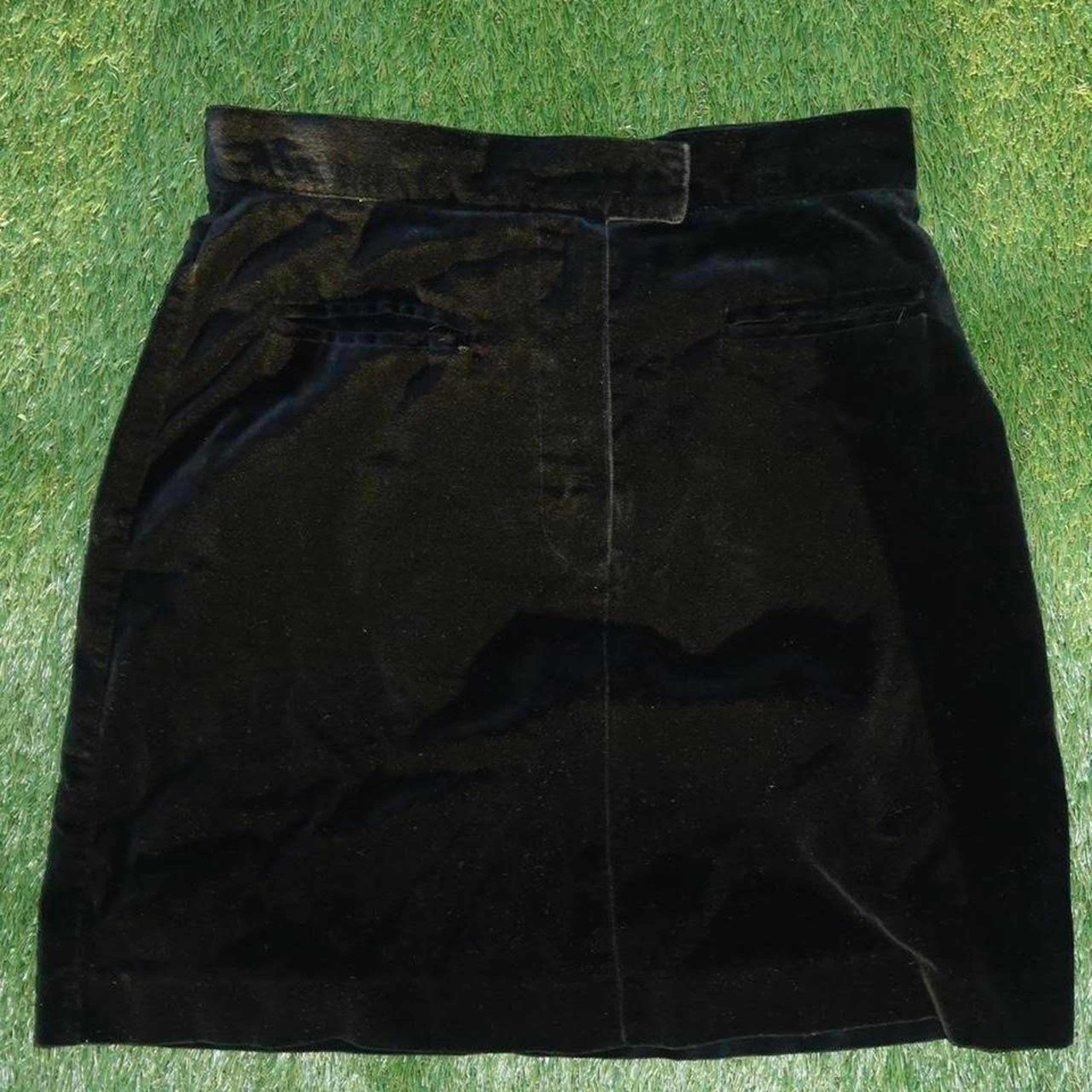 Guess Vintage Women's Black Skirt