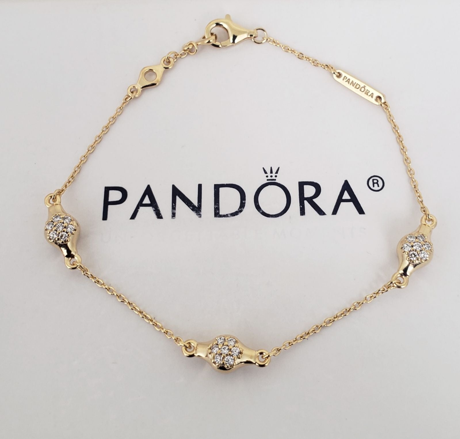Authentic Pandora SHINE LovePod Bracelet
