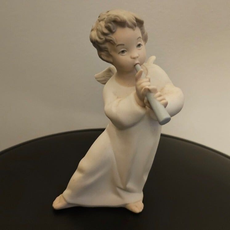 Lladro 4540 Angel with Flute Cherub/Angel w/Horn (Matte Finish) 6.5 Tall