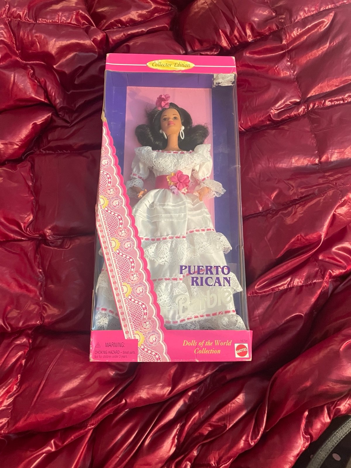 NIB 1996 Mattel Dolls of the World Puerto Rican Barbie 16754 Collector's Edition