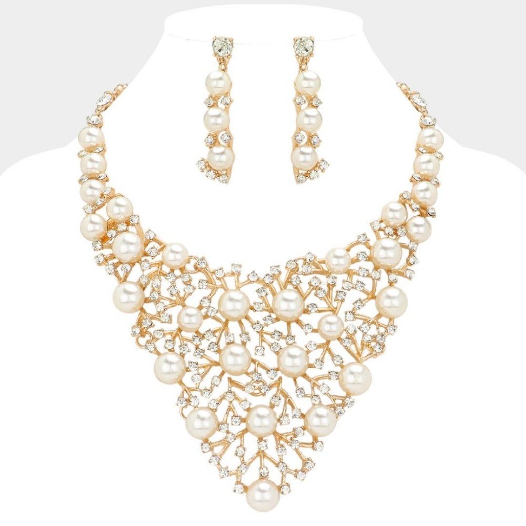 Cream Pearl Cluster Evening Statement Necklace Set
