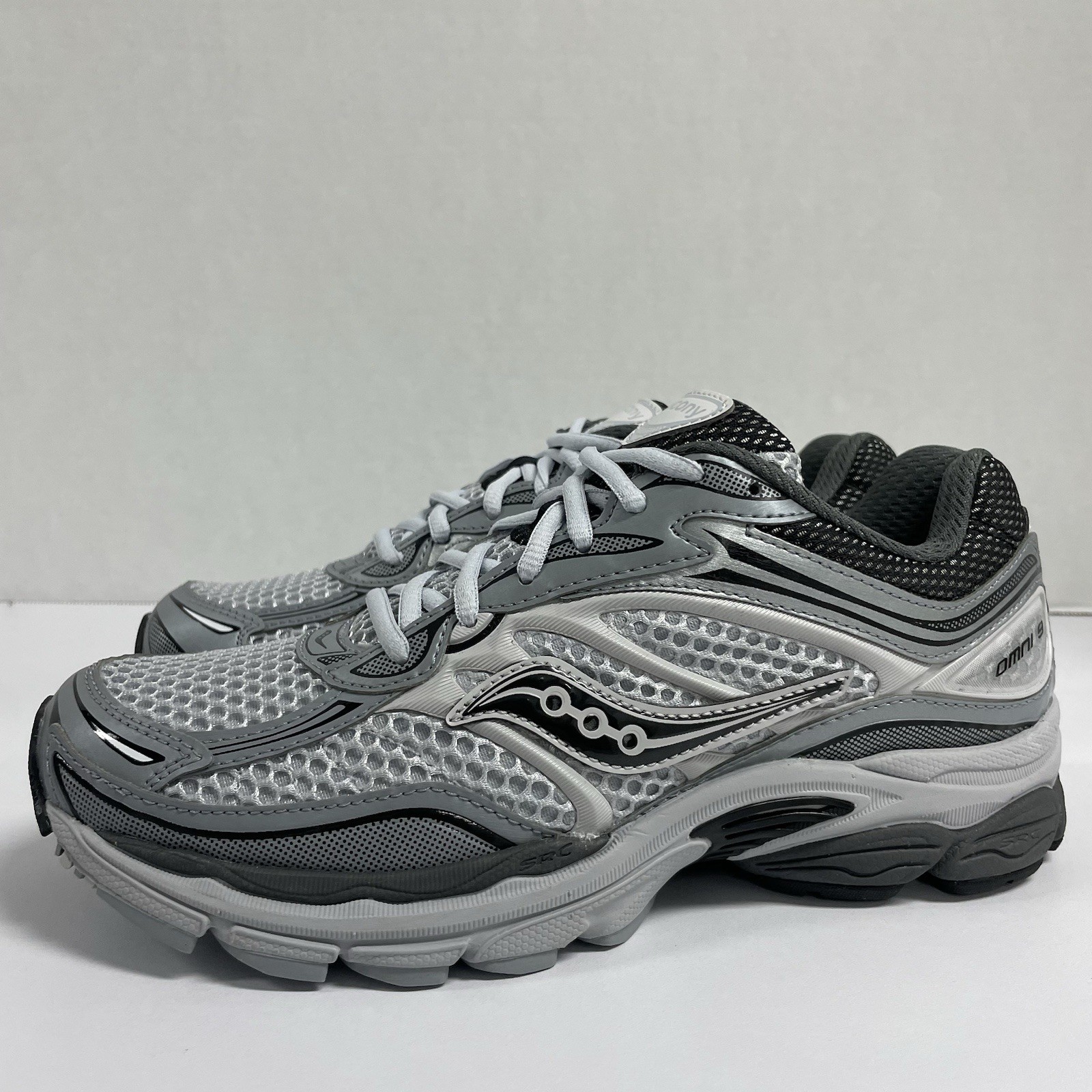 Saucony Progrid Omni 9 OG Microchip S70739 8 Size 10.5 Men Grey Mesh Sneaker