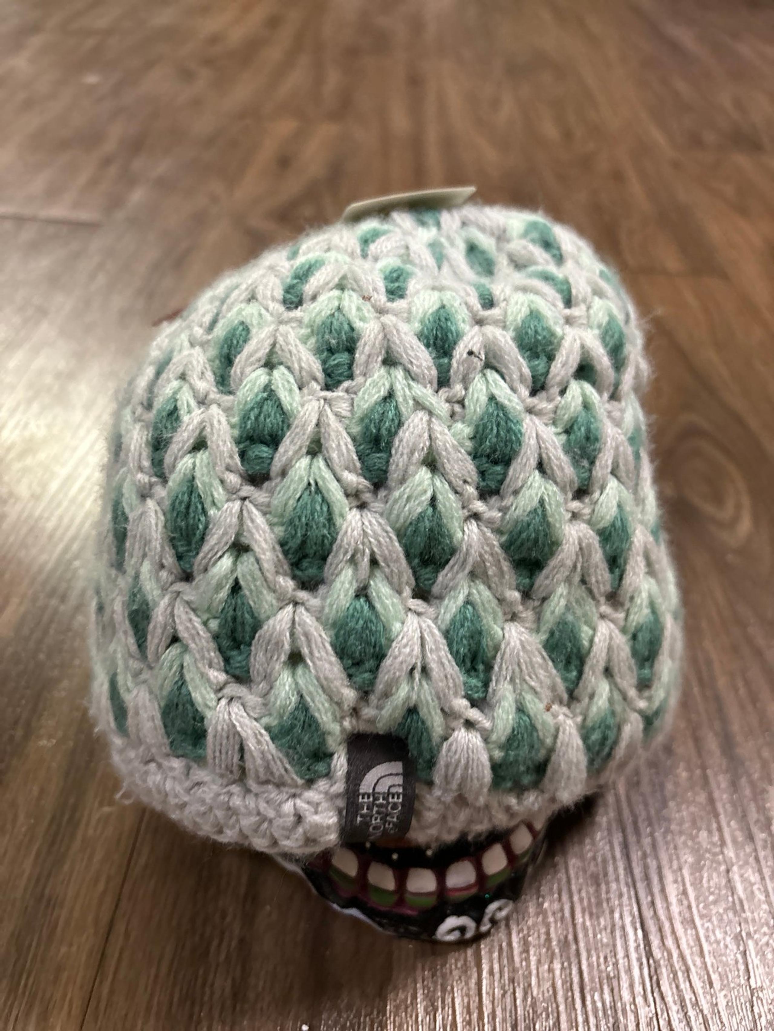 The North Face Winter Hat Womens Hand Knit NWT