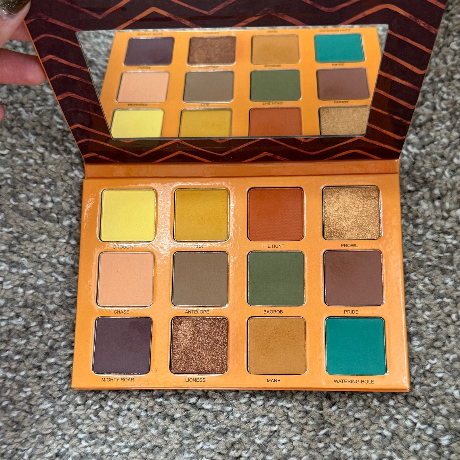 Menagerie Cosmetics Killer Purr eyeshadow palette