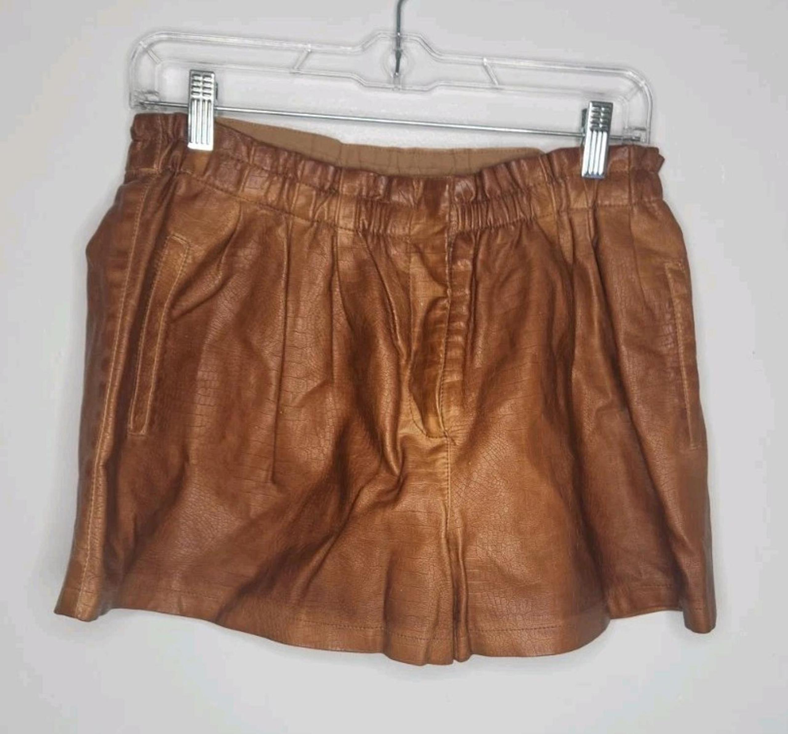 Zara Faux Leather High Waisted Cuffed Paperbag Shorts Size M