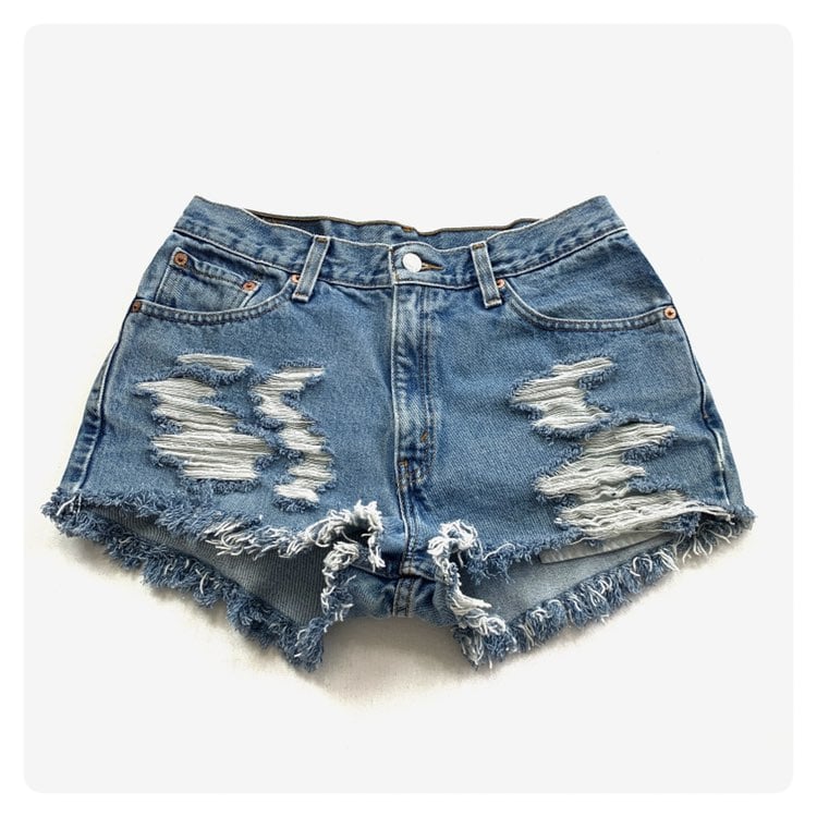 LEVI'S Cutoffs M Waist 30-31 Sz10/11 303