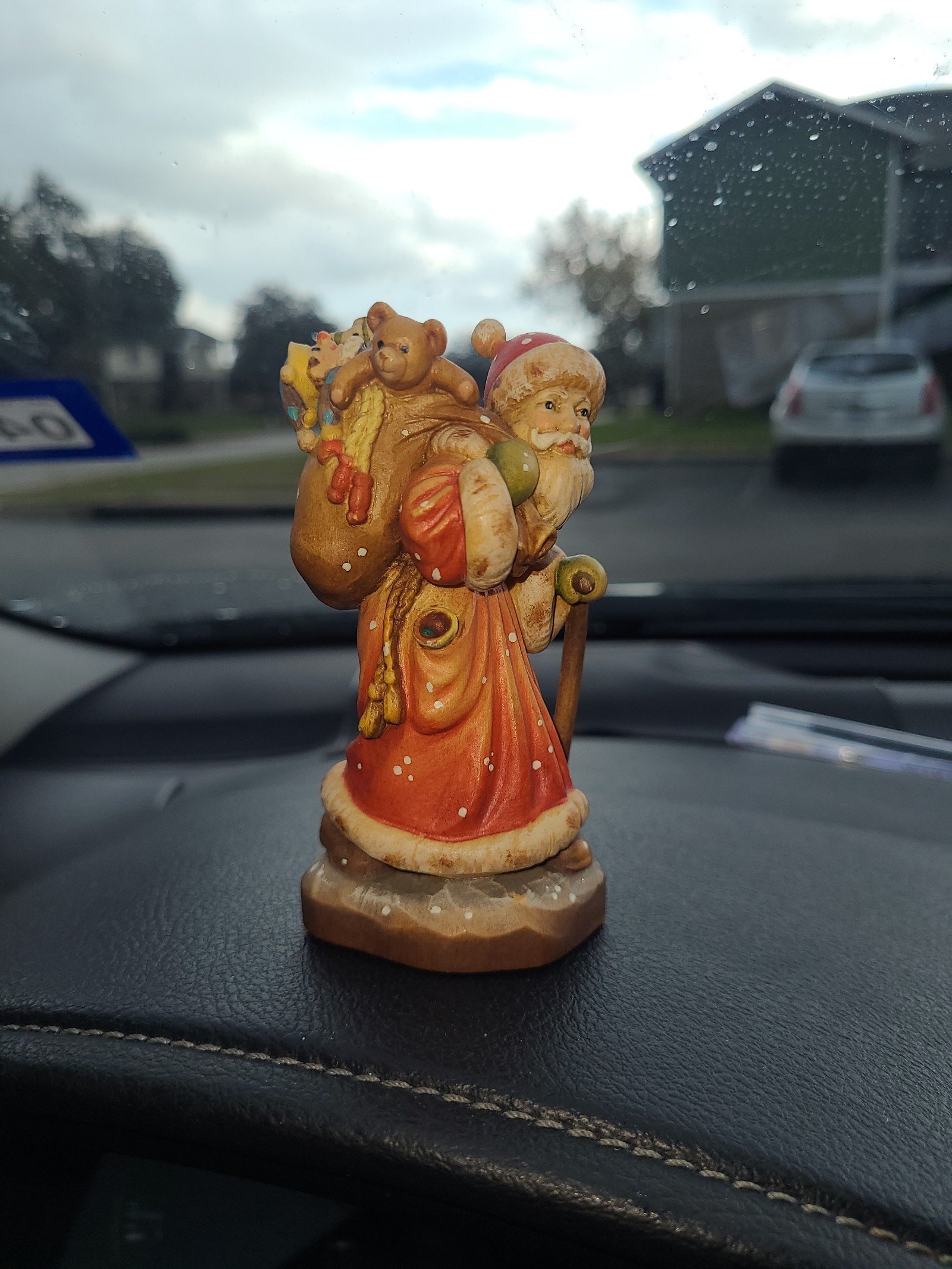 ANRI Sarah Kay 4 Tall Figural Santa Woodcarving 'Jolly St. Nick'Made in Italy