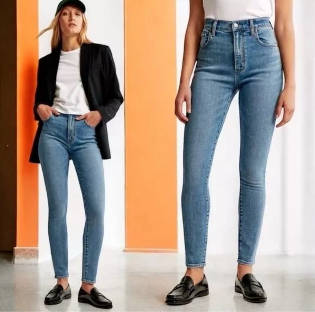Abercrombie Fitch The Super Skinny High Rise Jeans Women’s 30/10 R Blue