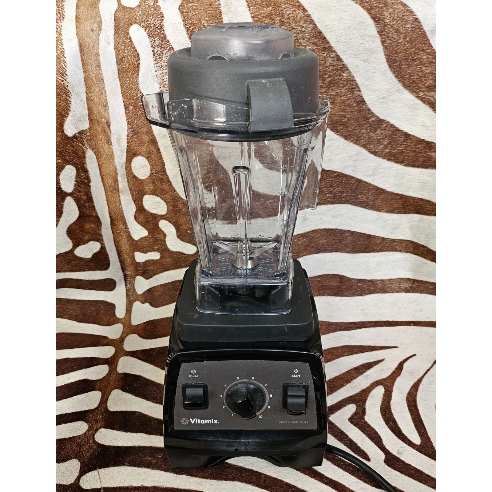 VITAMIX CREATIONS ELITE Series Variable Speed Blender Base Motor - TESTED
