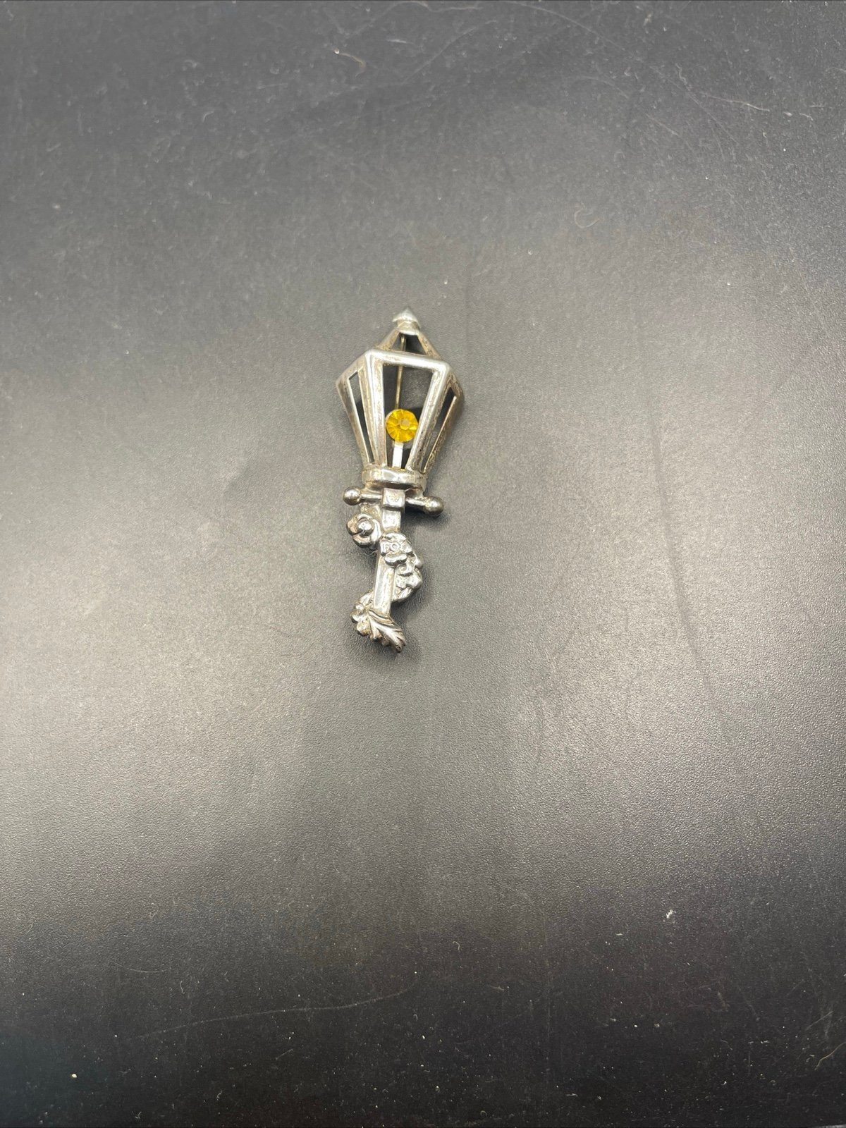 Sterling Silver Yellow Rhinestone Lamp Post Brooch Pin, 012424@
