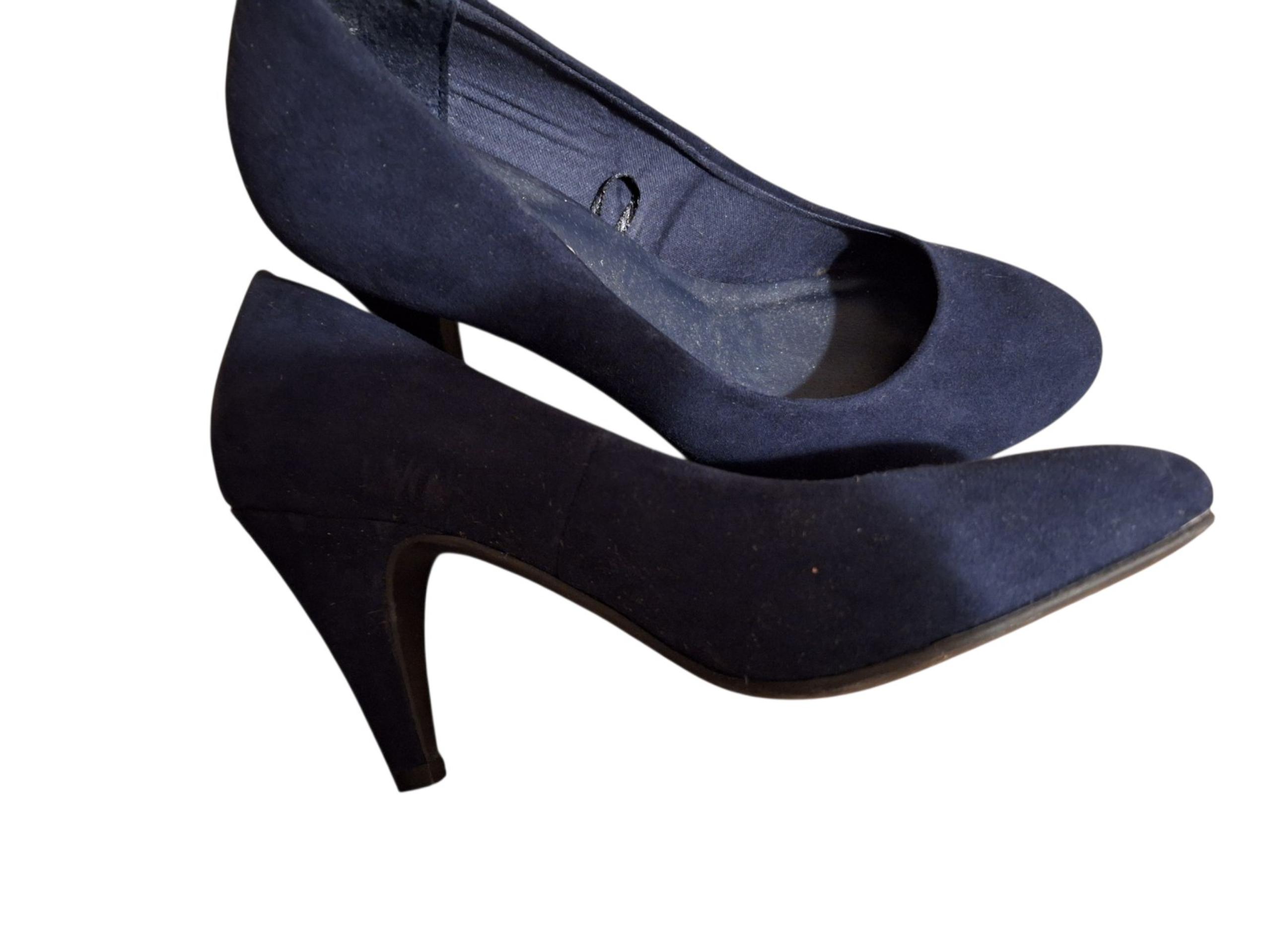 Me Too Navy Blue Suede Pump Heels