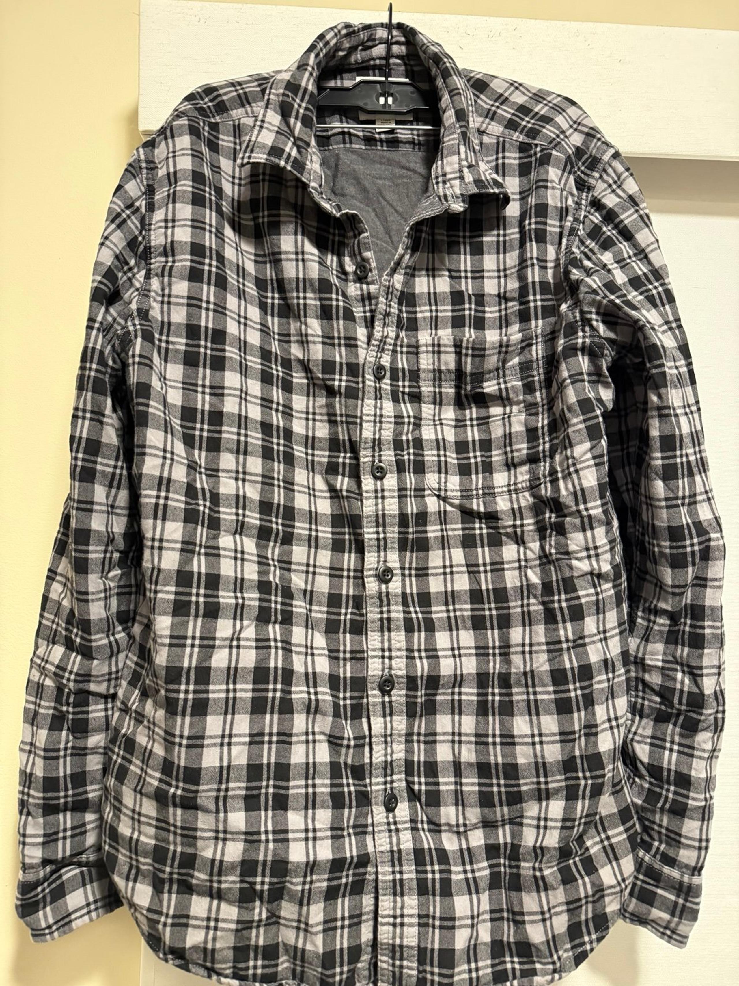 American Eagle Plaid Long Sleeve Button Down Flannel shirt.   Men’s large.