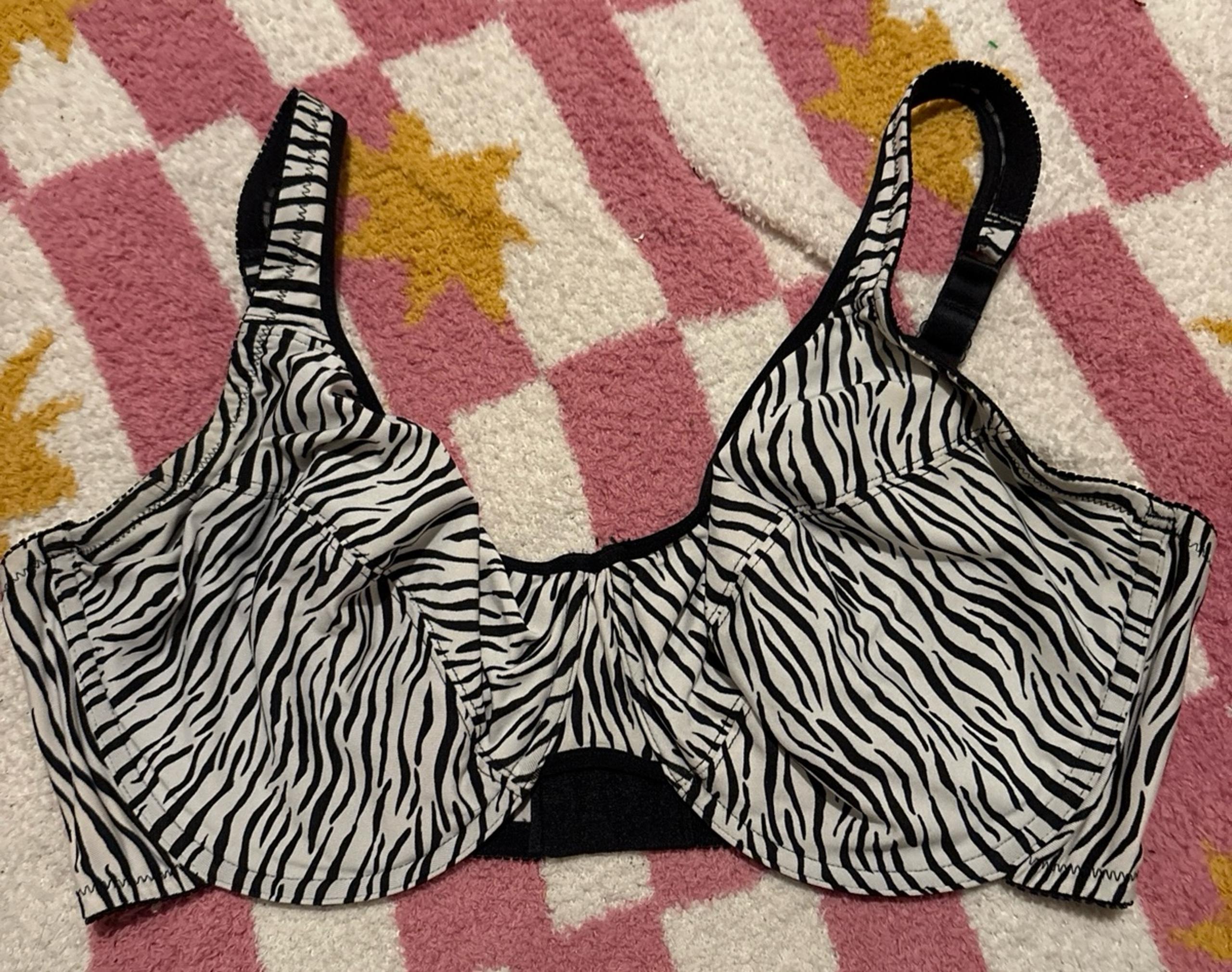 Fruit of the Loom Full Figure Zebra Print Unlined Underwire Bra, Size 42DD
