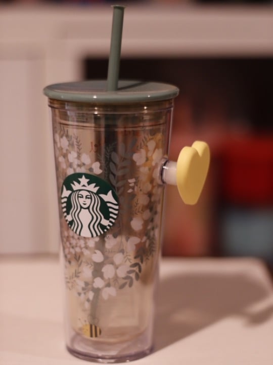 Starbucks bee popsocket