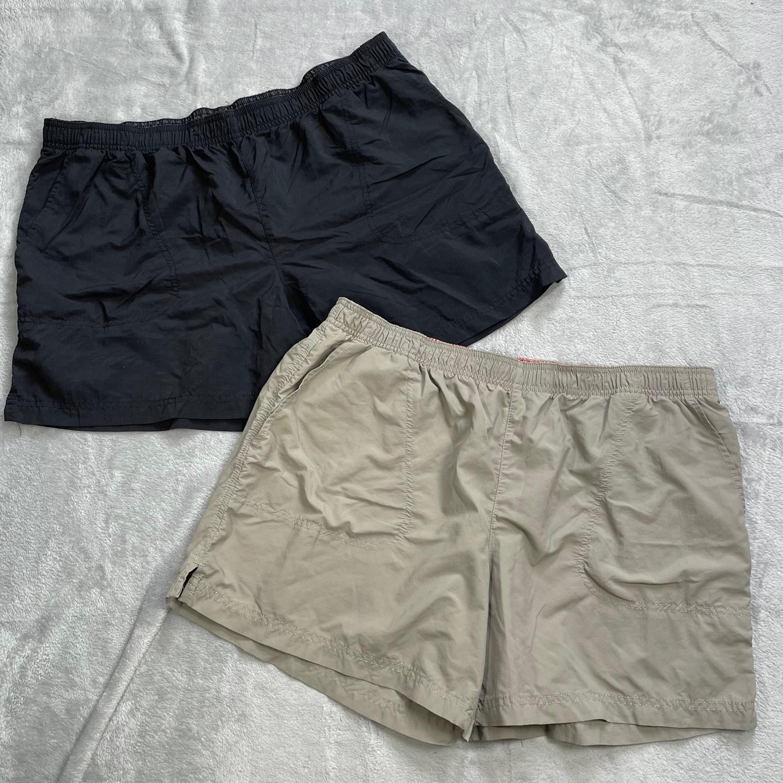 Columbia Shorts XL Womens Set Of 2 Sandy River 100% Nylon Khaki Black