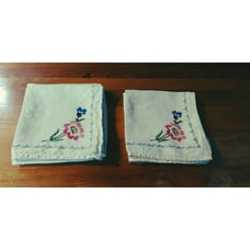 Vintage 1940s Embroidered Linen Tablecloth w/6 Matching Napkins - 55 x 69