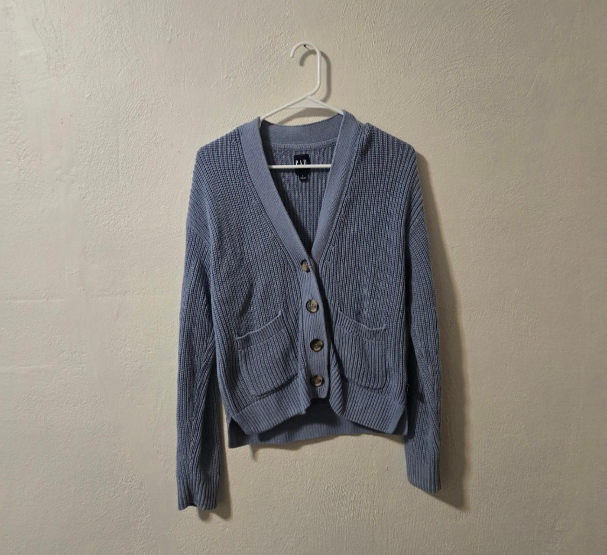 blue knit button front pocket sweater cardigan - Gap