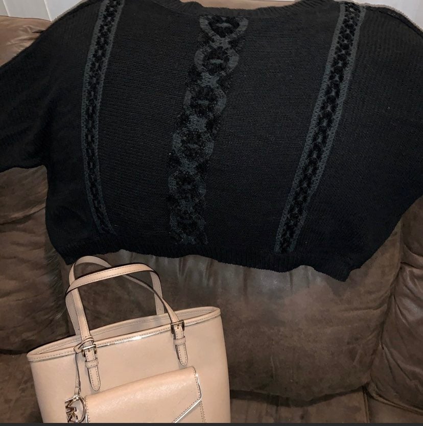 Miss Me Black Batwing Cropped Sweater Size Medium EUC!!!