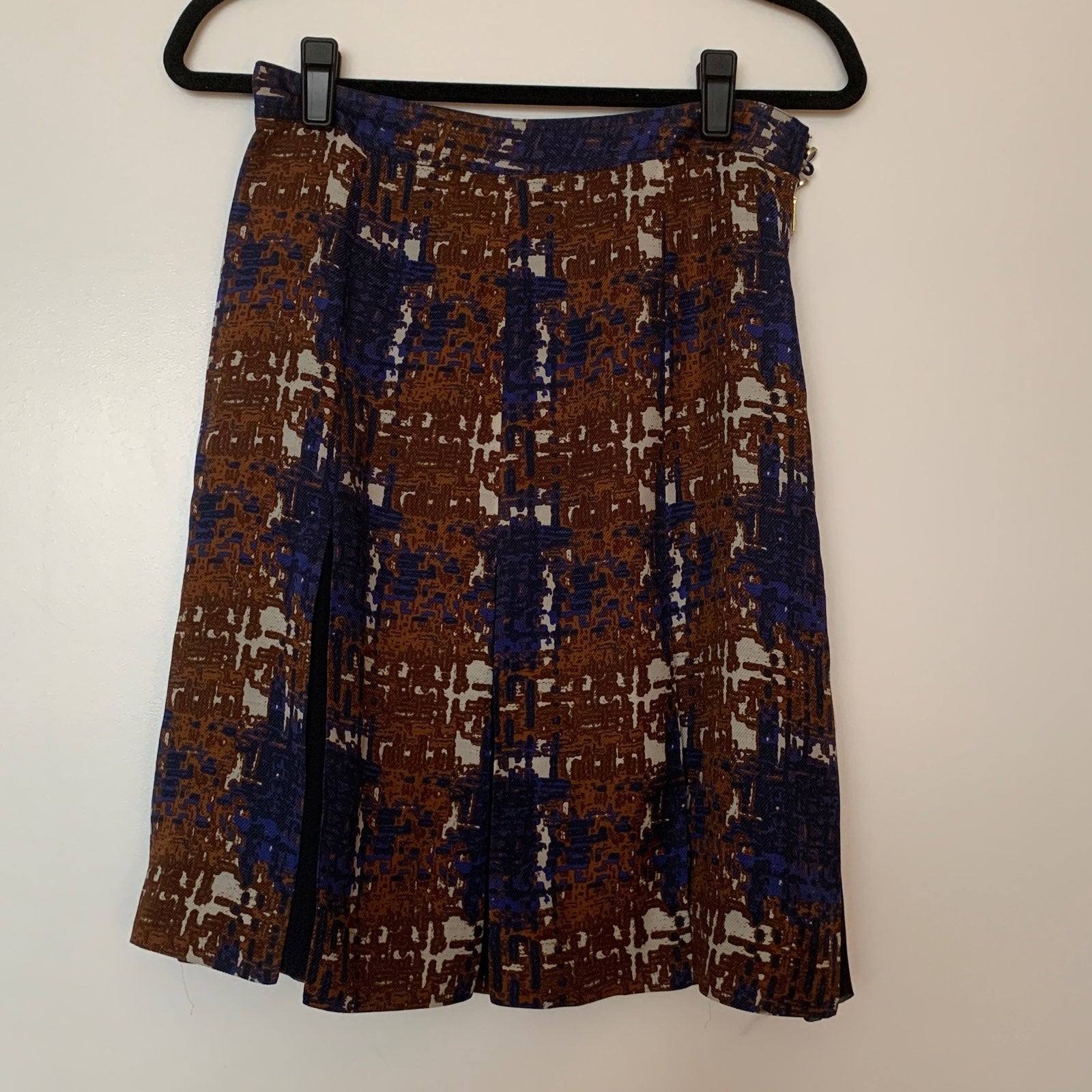 Tory Burch graphic skirt, size 8