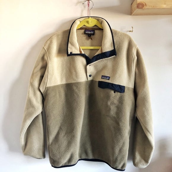 PATAGONIA CREAM AND NAVY QUARTER BUTTON Pullover