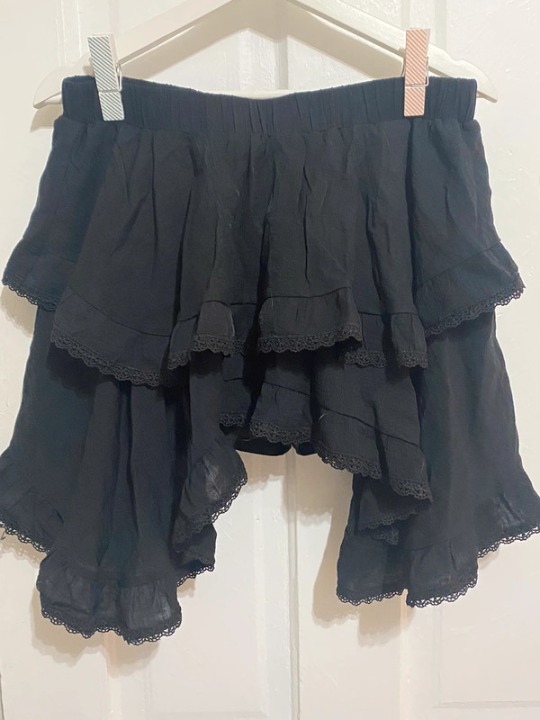 Black tiered skirt
