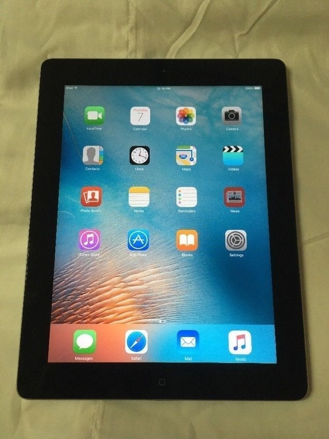 Apple iPad 2 WiFi Black Tablet 16GB 9.7