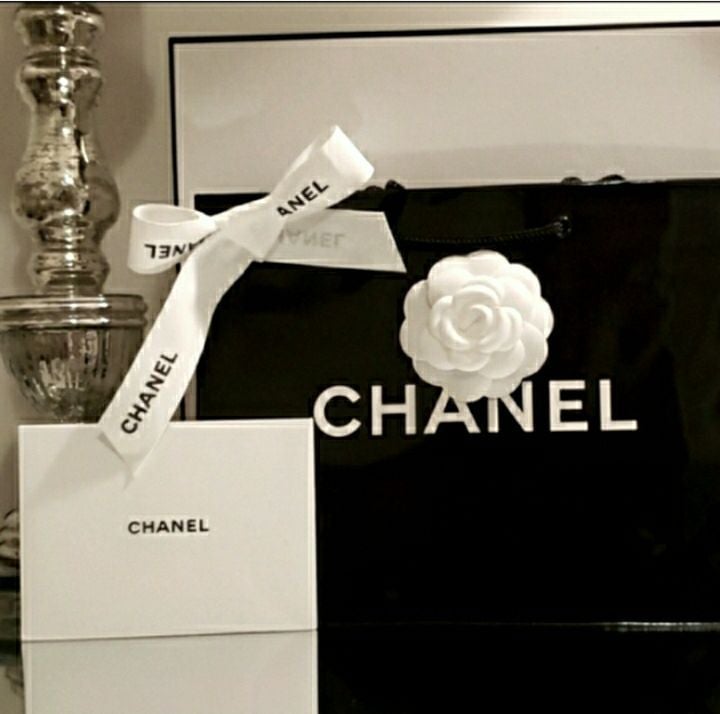 Chanel Gift Bag & Ribbon Set