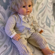 Vintage Baby Doll (25 ) Sleep Eyes - Rooted Hair, Cloth Body (Vinyl)