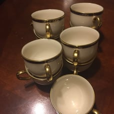 9 Lenox tea cups