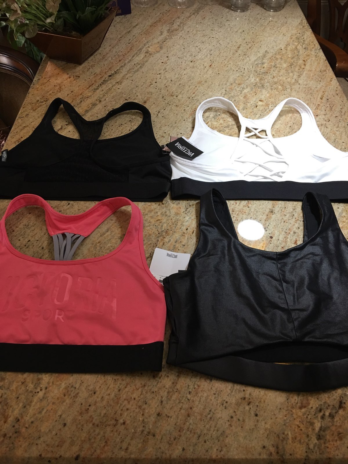 VS Sport Bras 4x50 Size Medium