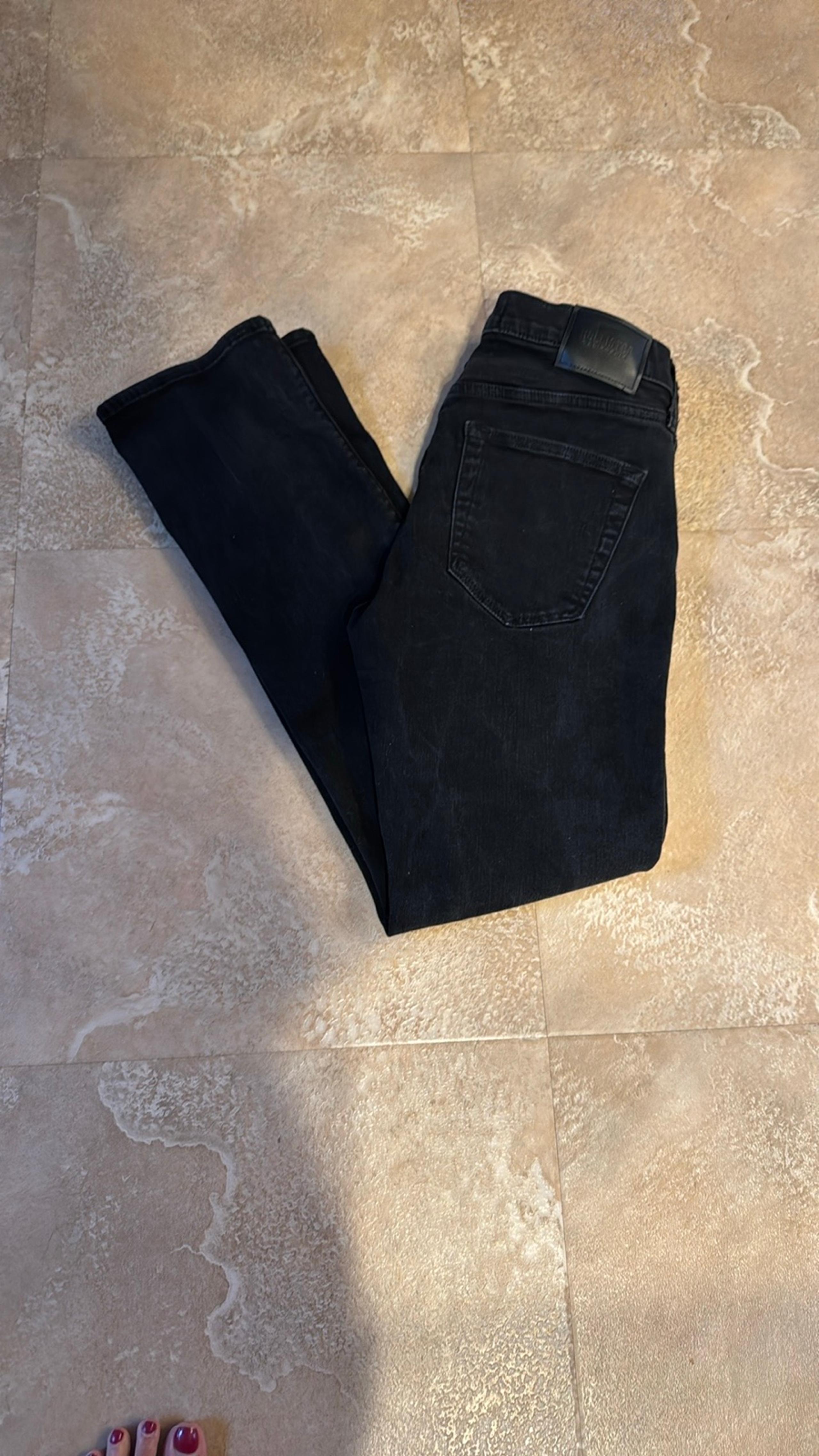 Like New Men's Hollister Black Jeans Advanced Stretch 31W 32 L Boot Cut.