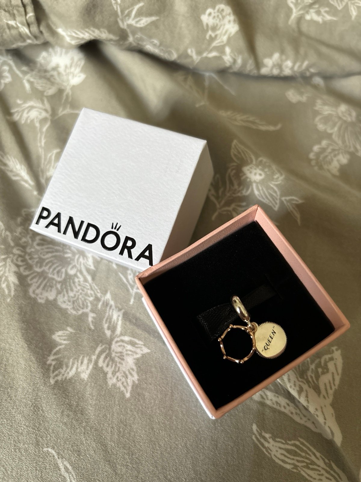 PANDORA Queen & Regal Crown Dangle Charm