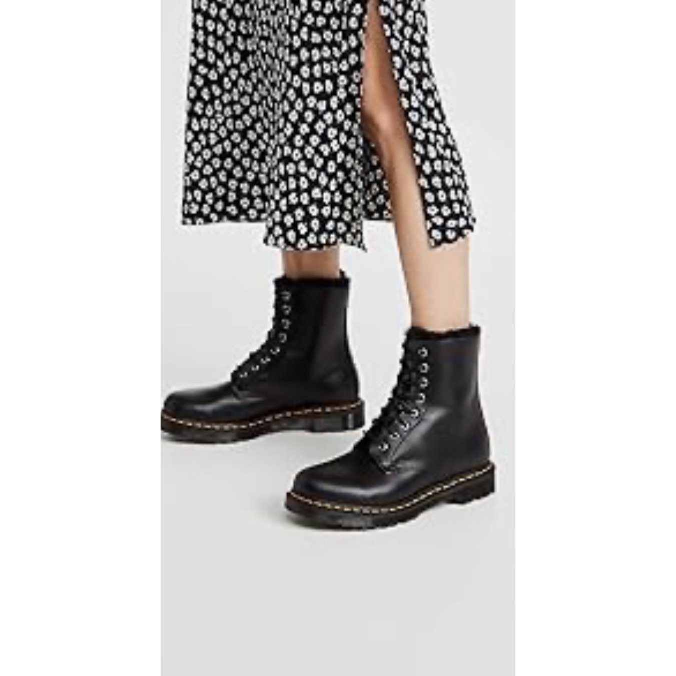 Dr. Martens 1460 Serena Faux Fur Lined Black Leather Boots. Women's Size