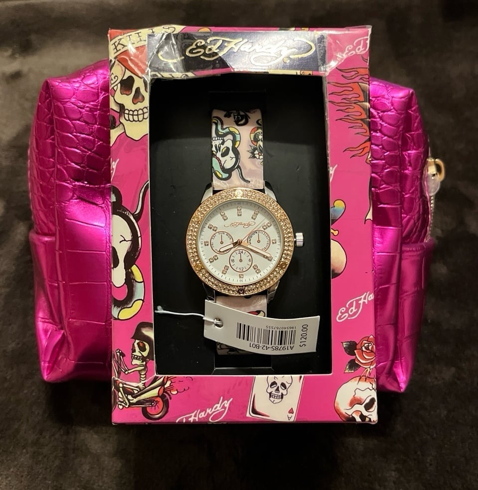 Ed Hardy Women’s Watch Rhinestone Bezel Pink Silicone Band Gift Set