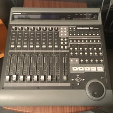 Mackie Universal 8 Channel Mixer