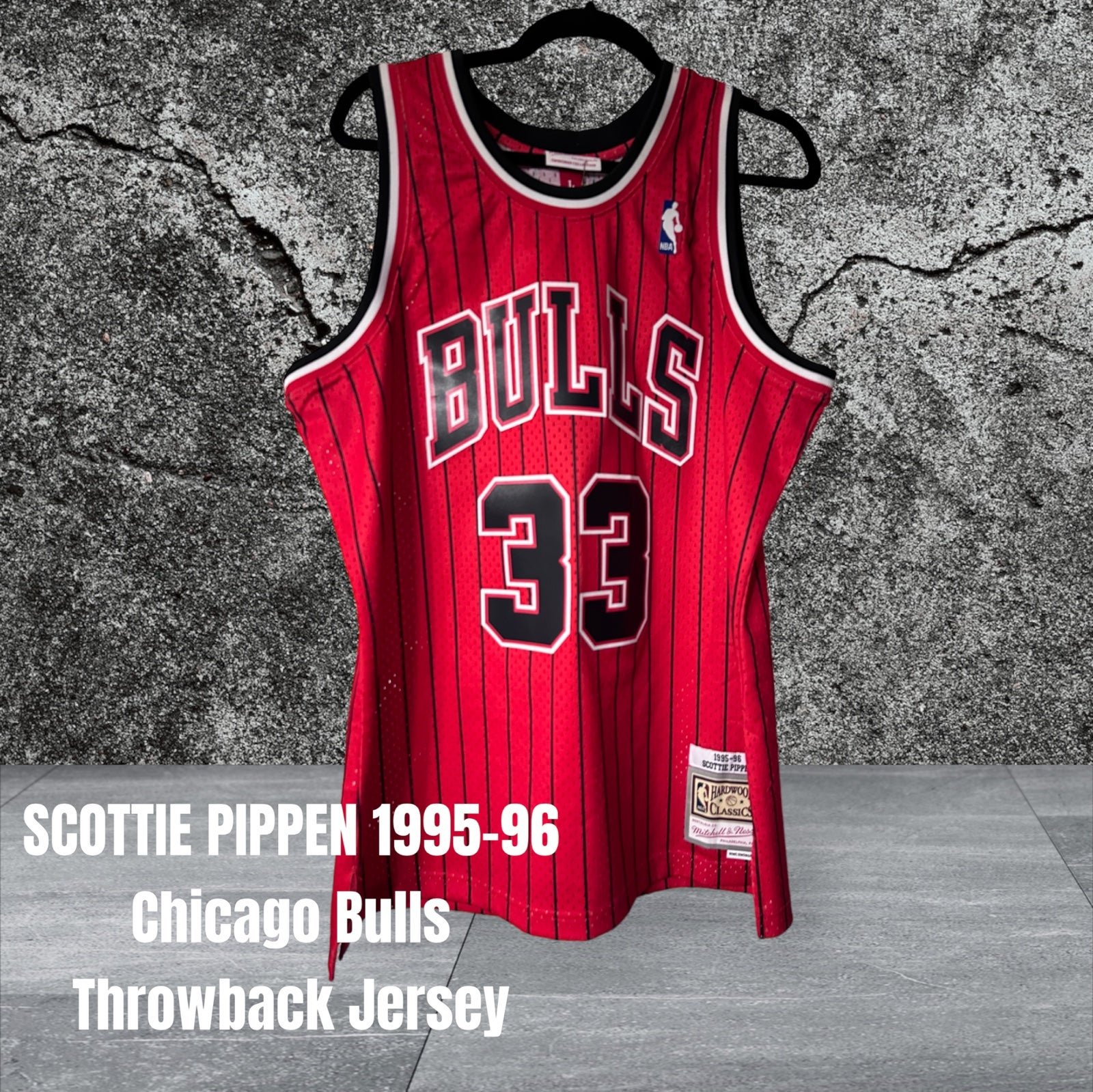 Mitchell & Ness Scottie Pippen 1995-96 Chicago Bulls Jersey