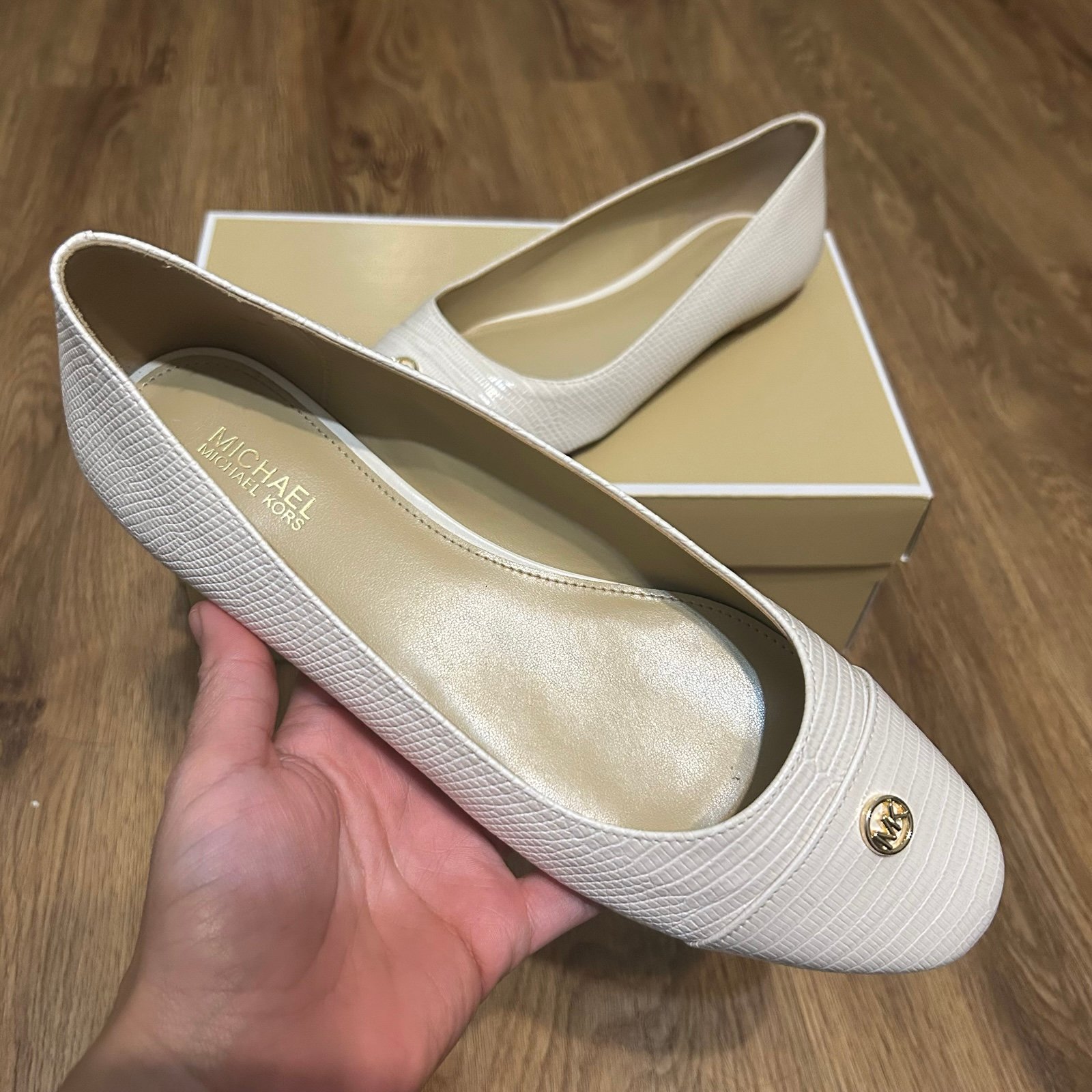 Michael Kors flats loafers slip on shoes women’s 7 new