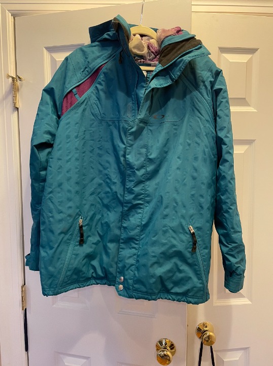 Men's Oakley Snowboarding Jacket, Size Large Loose Fit , Thinsulate