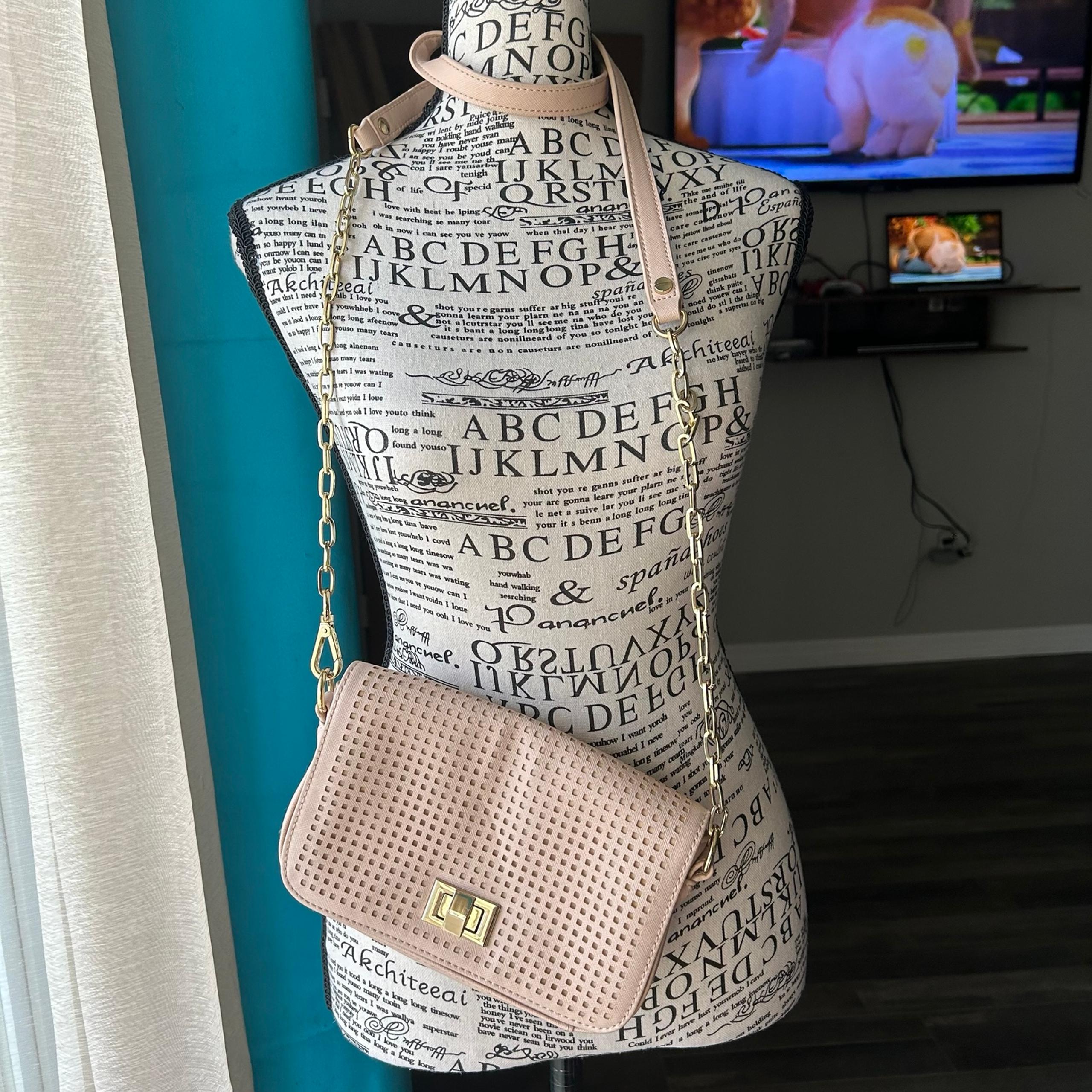 Banana Rep. Crossbody Bag Purse Tutu Pink, light/Pastel Pink Chain Strap cutout