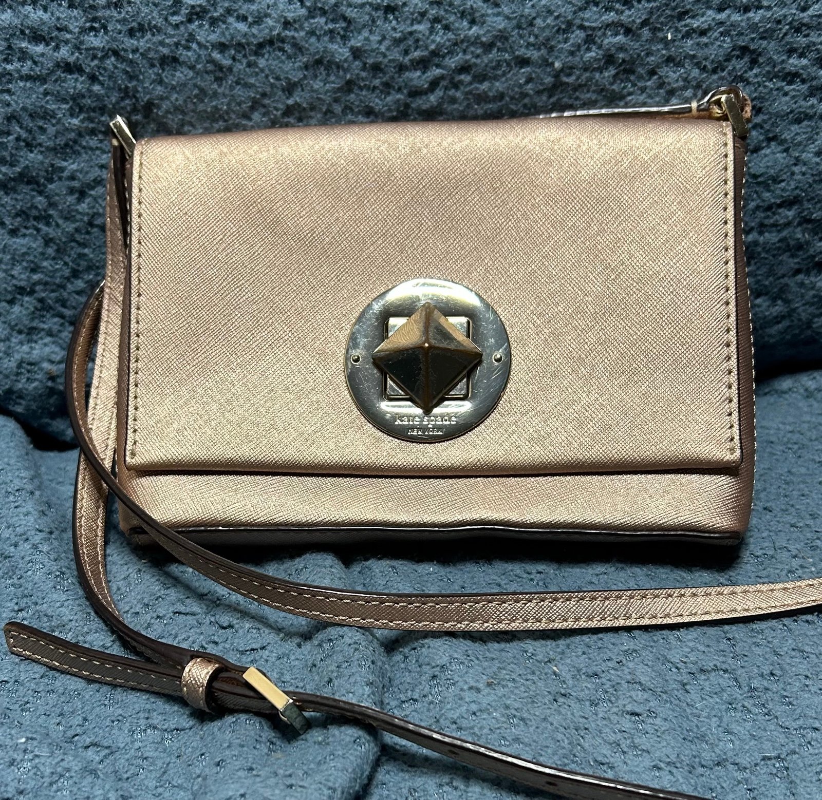 KATE SPADE SMALL CROSSBODY BAG