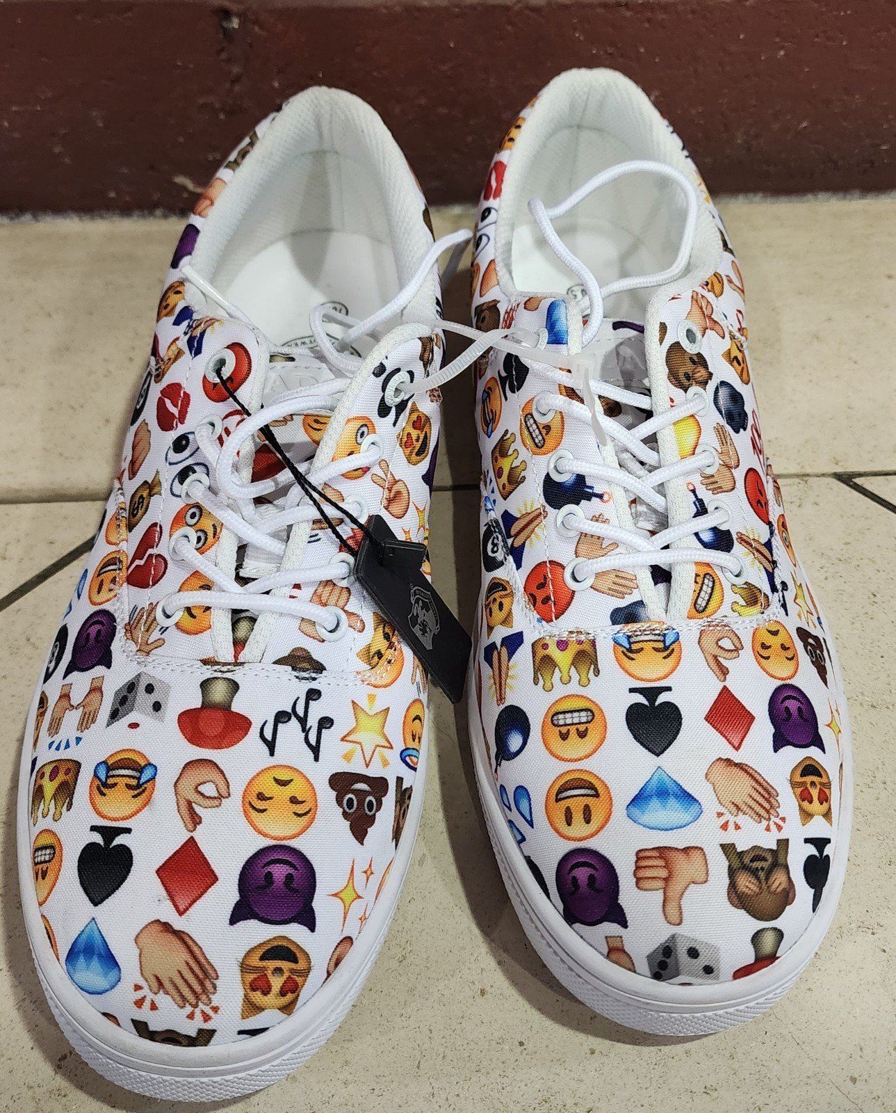 Vlado White Emoji Casual Mens Sneakers Size 10.5 Shoes