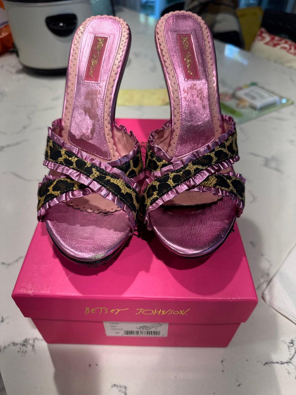 Betsey Johnson Pink Leopard Pin Up Heels Size 10