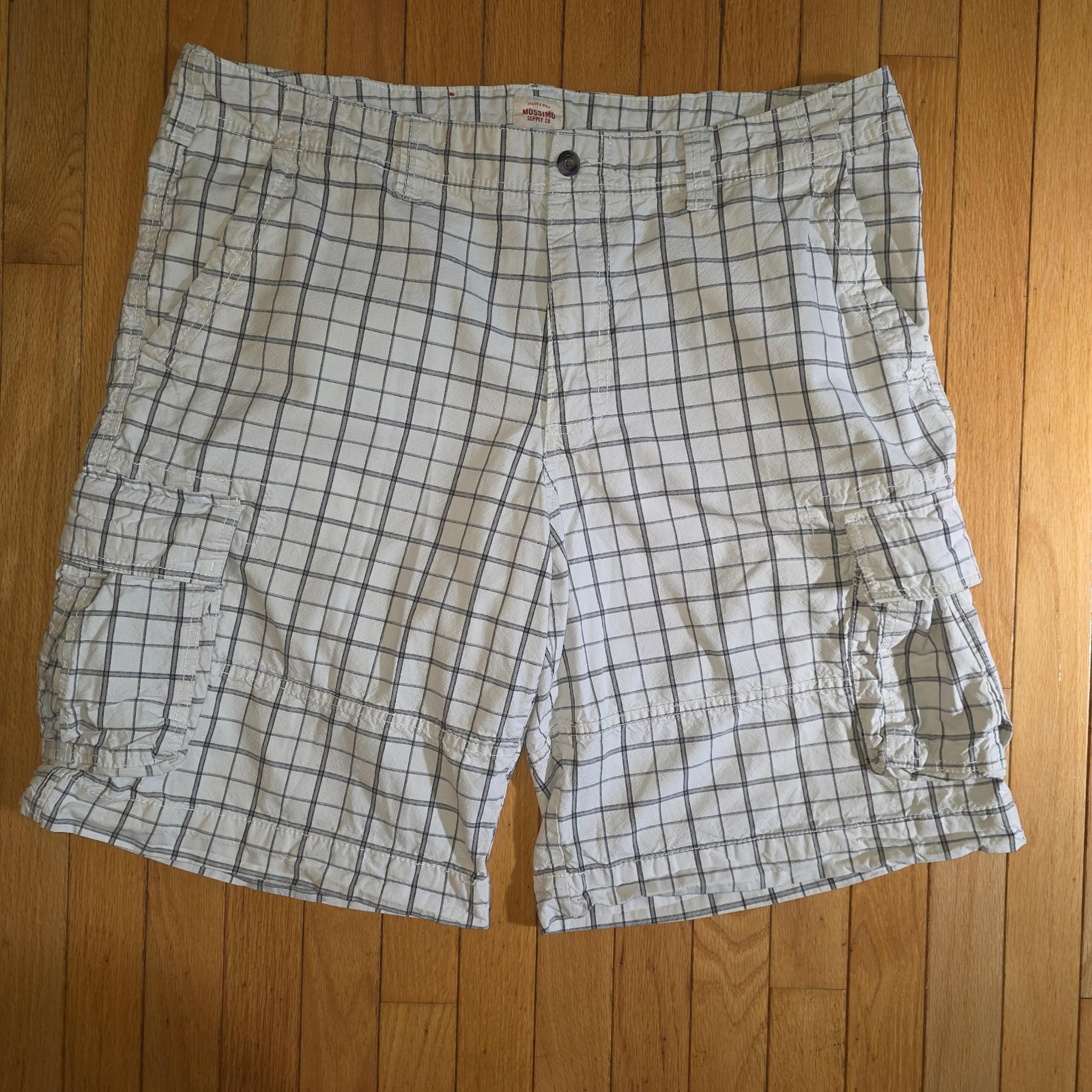 Mossimo Supply Co Men's Cotton Cargo Shorts Size 40 White Gray Plaid