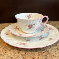 Shelley Bridal Rose 13543 Teacup-saucer-dessert plate England