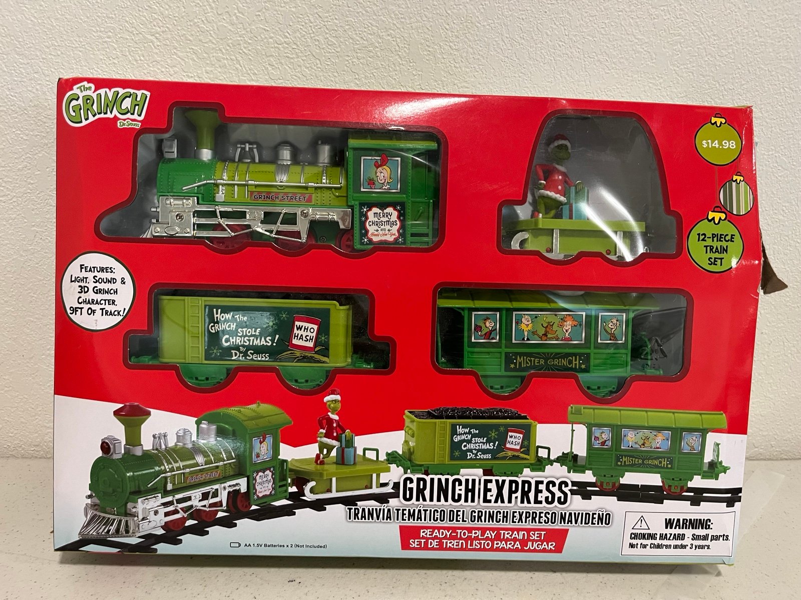 Dr Seuss Grinch Express Christmas Holiday Train set Battery operated