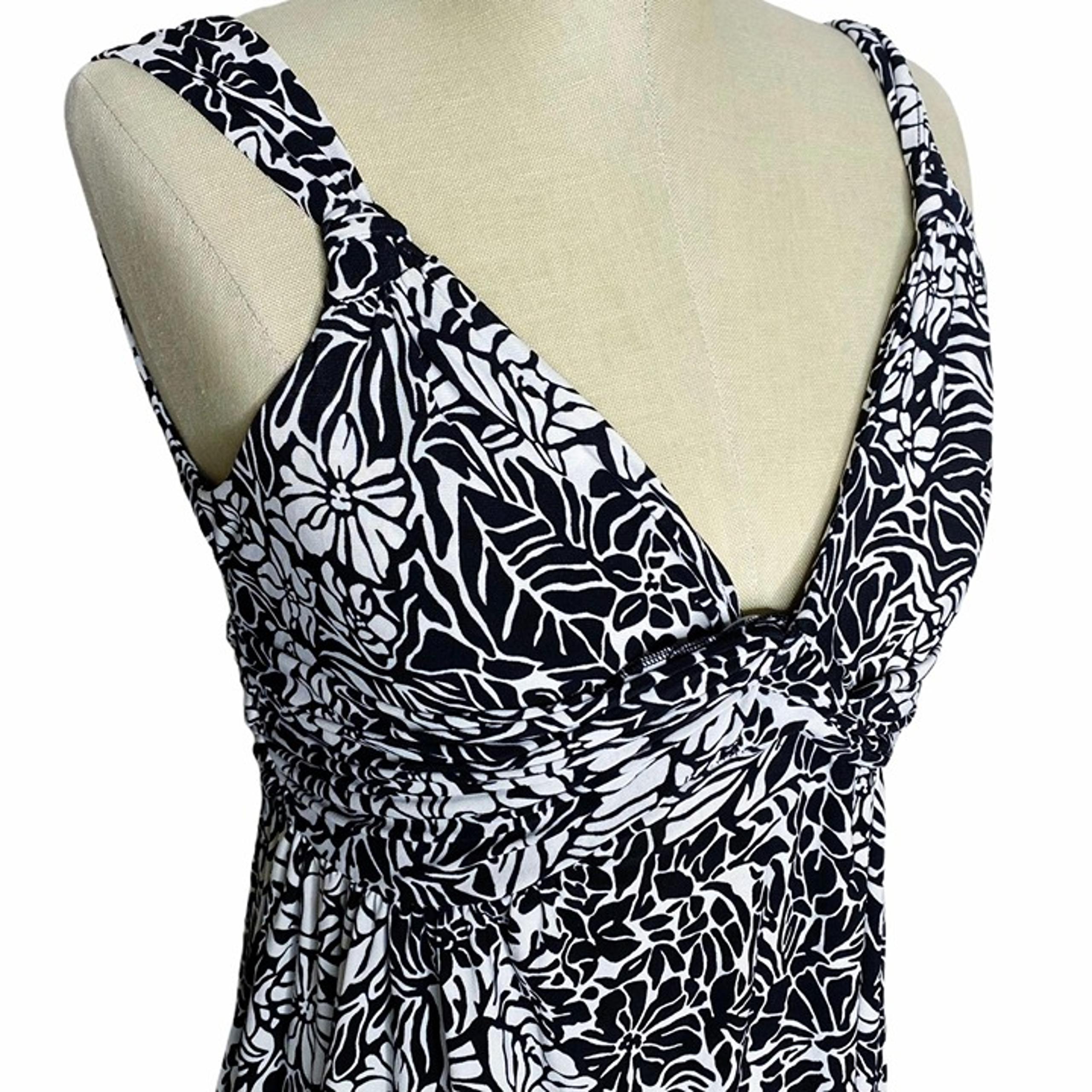 Daisy Fuentes Dress Womens Size S Black White Floral Print Knee Length